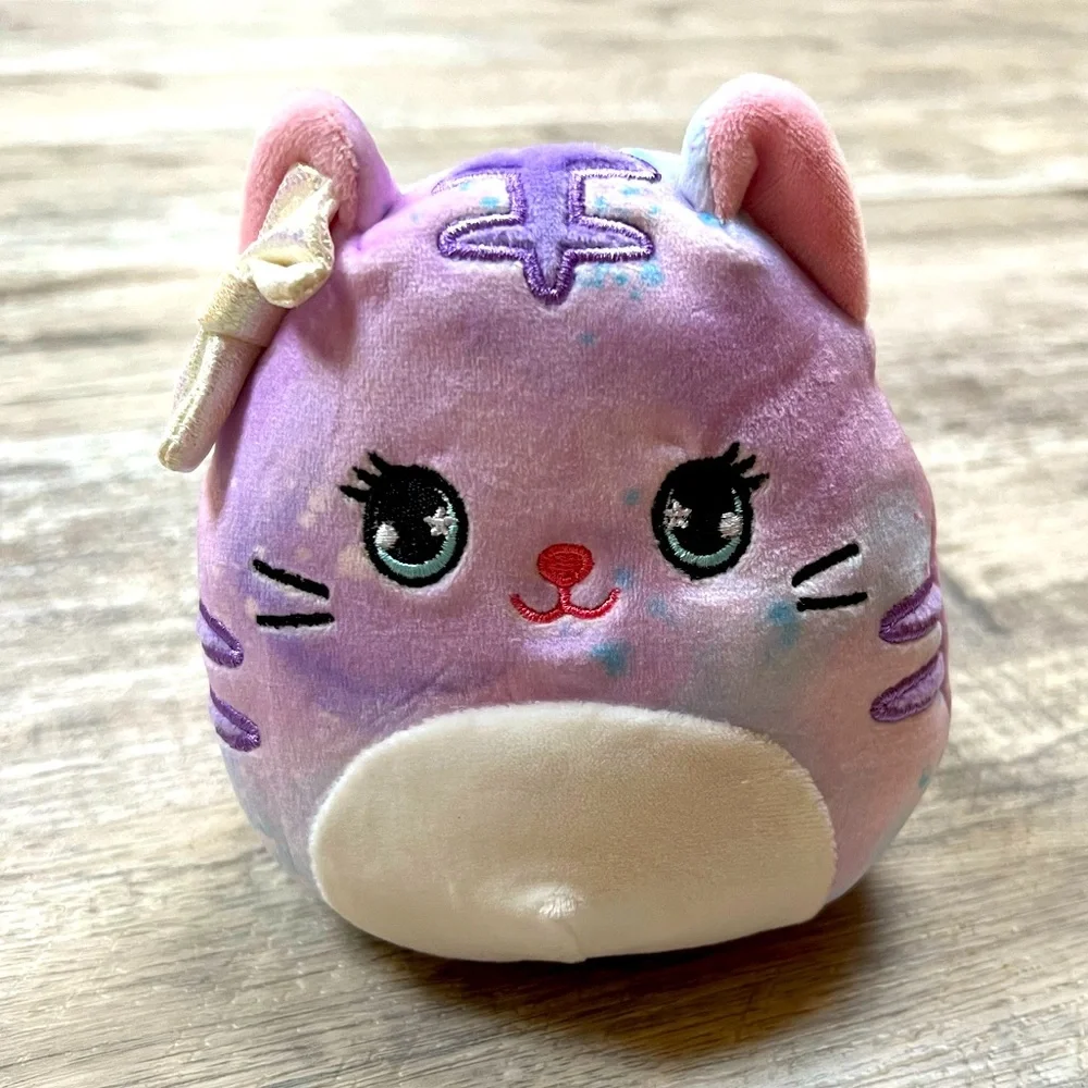 Mystery pack scented Squishmallow